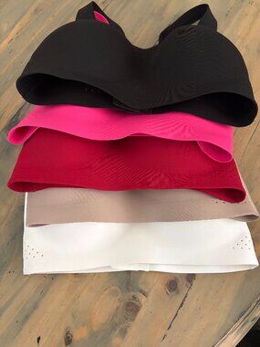 Victoria Secret VSX featherweight sports bras 36DD lot of 5